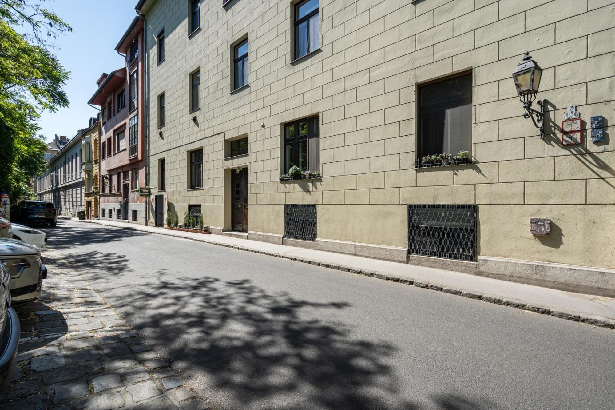 Castle Chainbridge Apartment بودابست المظهر الخارجي الصورة